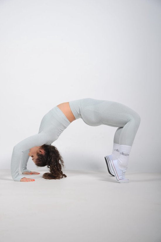 LICHTGRIJZE LANGE MOUW