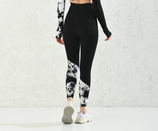 LADIES BLACK BATIK SPORT LEGGINGS